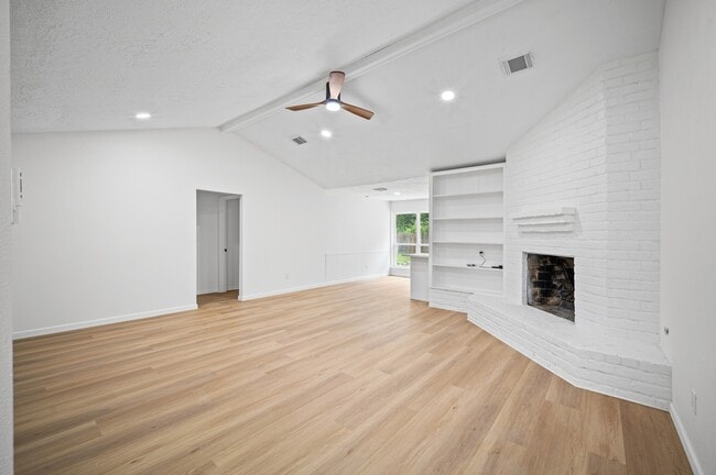 Building Photo - 10935 Silkwood Dr