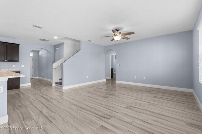 Building Photo - 402 Moray Dr