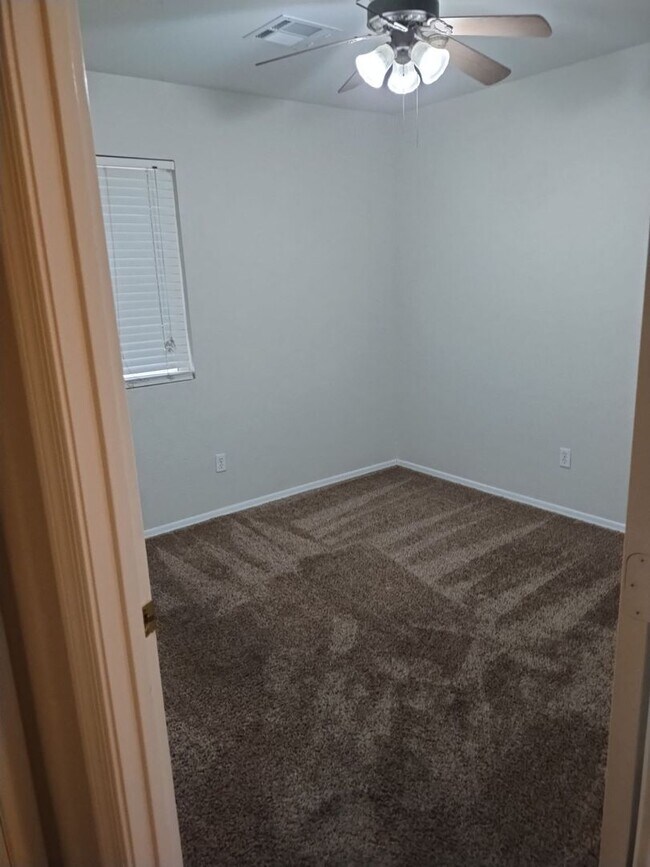 Building Photo - North Avondale Home