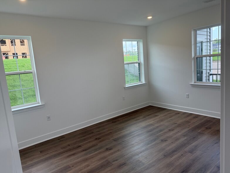 Building Photo - 2108 Jacob Francis Way