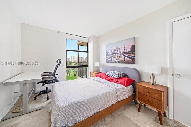 Building Photo - 20335 W Country Club Dr