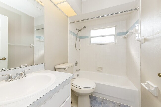 Building Photo - 2003 Old Arbor Ct