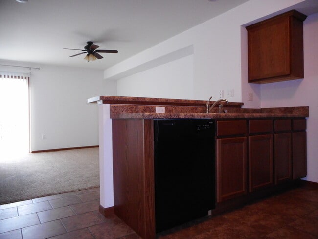 Building Photo - 1115 Prairie Rose Dr SW