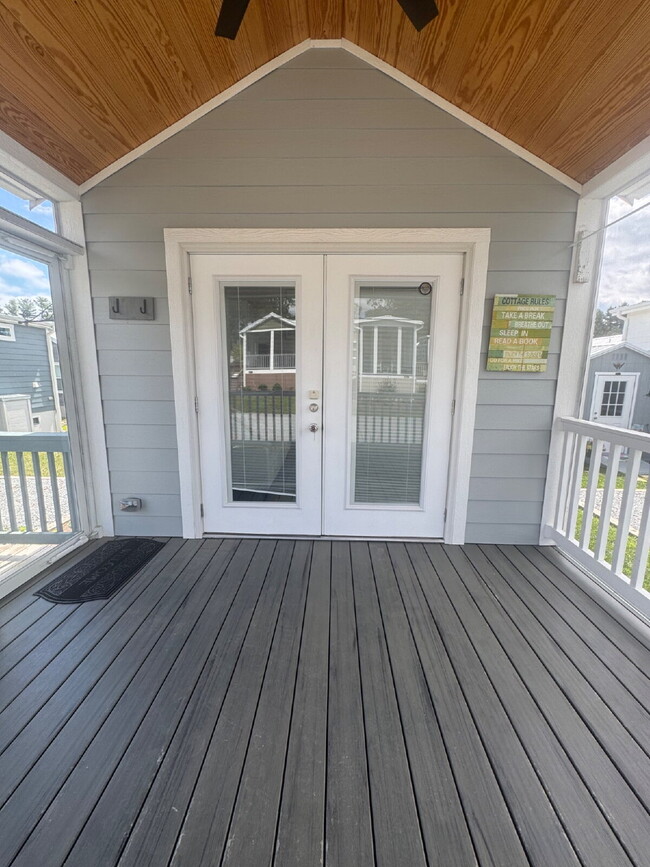 Building Photo - Tiny home at the Hamlet in Simple Living