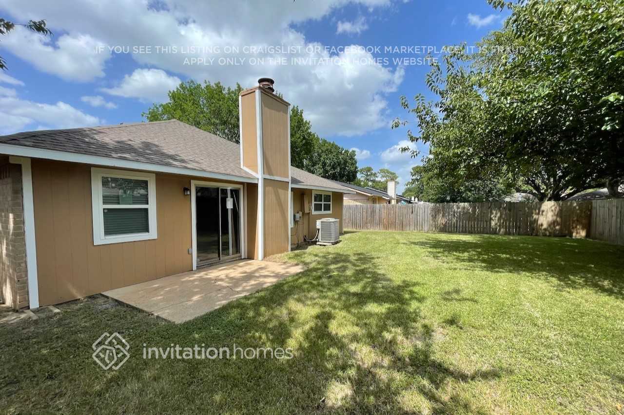 Building Photo - 22635 Leedstown Ln