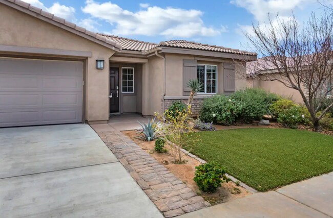 Building Photo - Long Term - Pristine 3 Bedroom Family Home @ Terra Lago in Indio