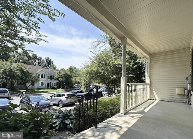 Building Photo - 20527 Lowfield Dr