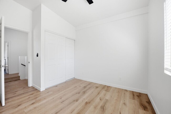 Building Photo - 6271 Mary Ln Dr