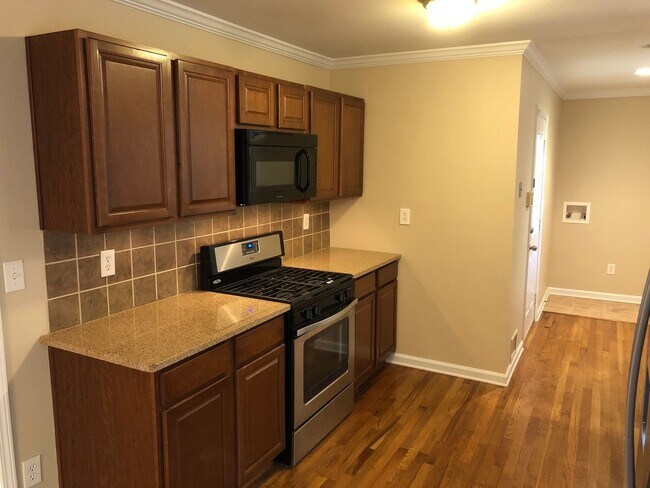 Building Photo - Charming 3BR House in Atlanta