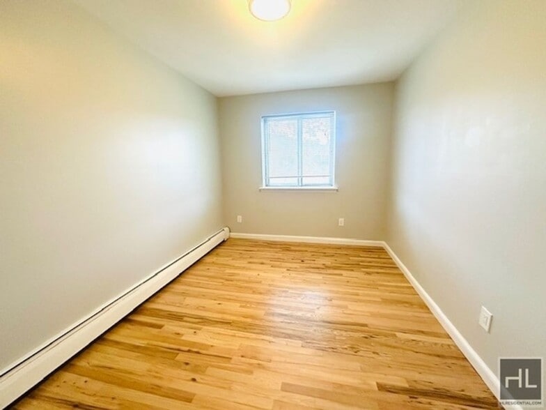 Building Photo - South Canarsie 4 Bed/2.5 Bath Beautiful Ho...