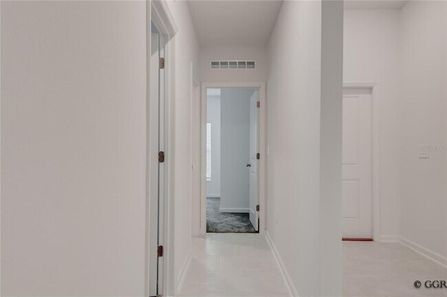 Building Photo - 4975 Worchester Dr