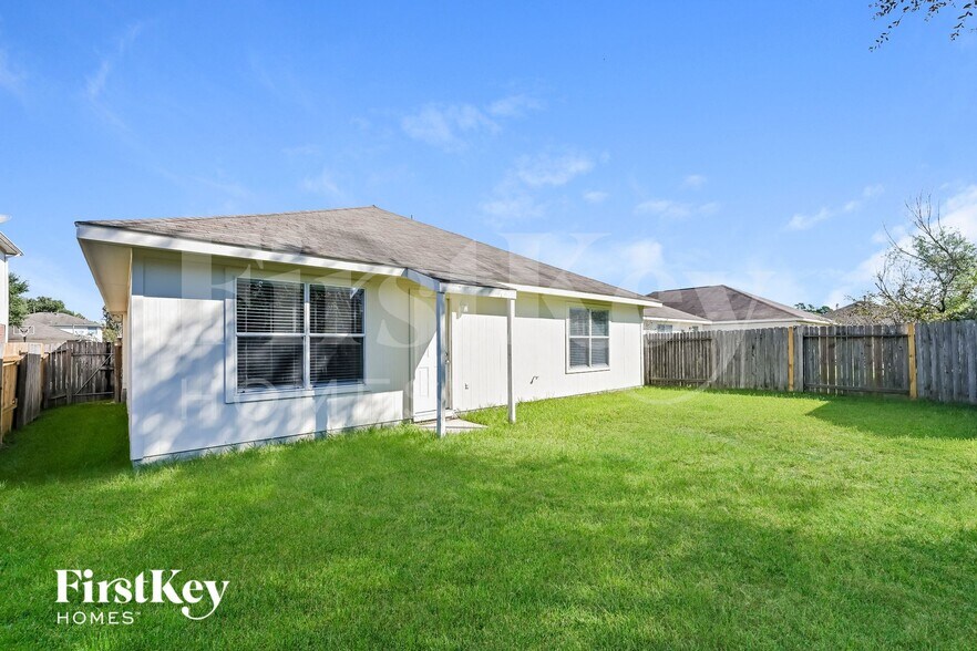 Building Photo - 2506 Fox Water Dr