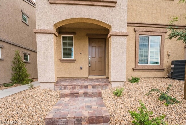 Building Photo - 623 Sedum Ave.