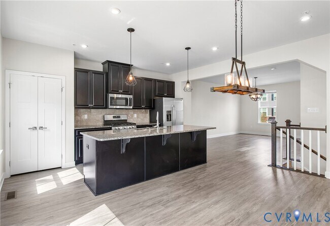 Building Photo - 341 Crofton Village Terrace