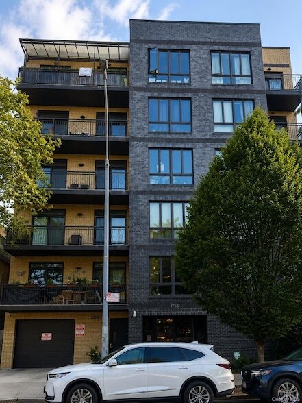Building Photo - 1756 Ocean Ave