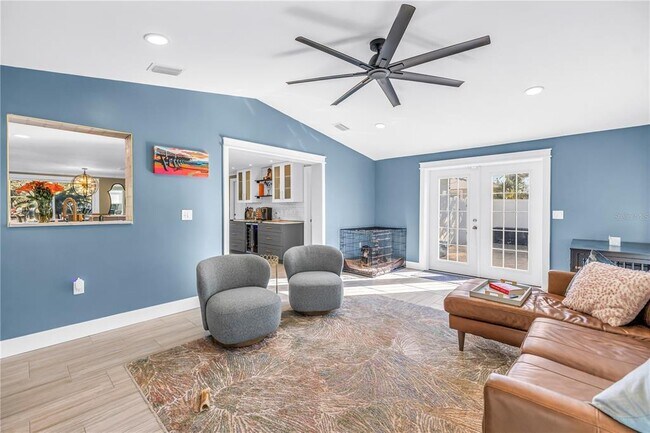 Building Photo - 354 74th Ave NE