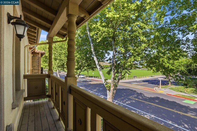 Building Photo - 5043 Ivy Leaf Springs Rd