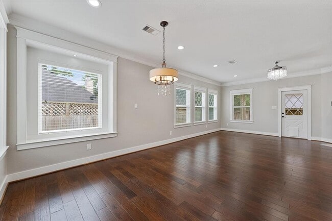 Building Photo - 13431 Hilton Head Dr