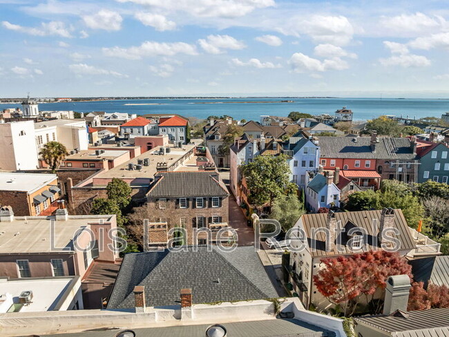 Building Photo - 12 Elliott St