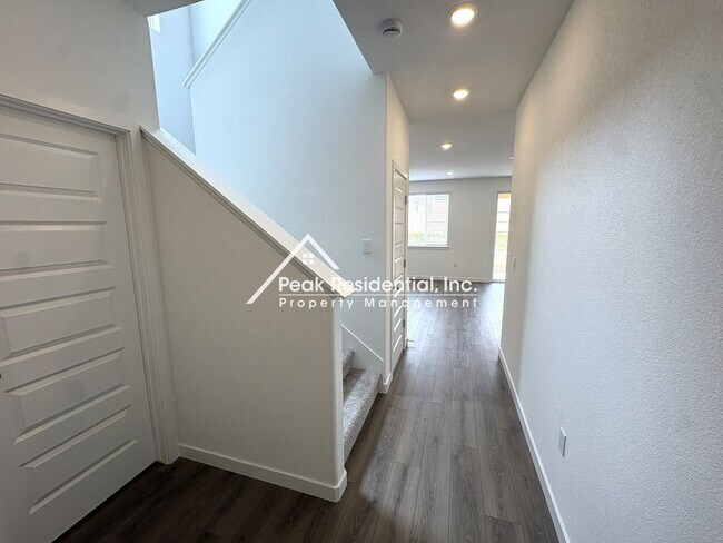 Building Photo - 12636 Hereford Ave
