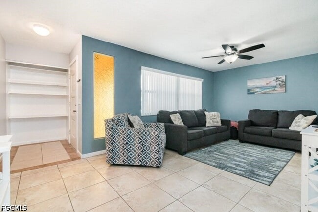 Building Photo - 922 SE 25th Ln