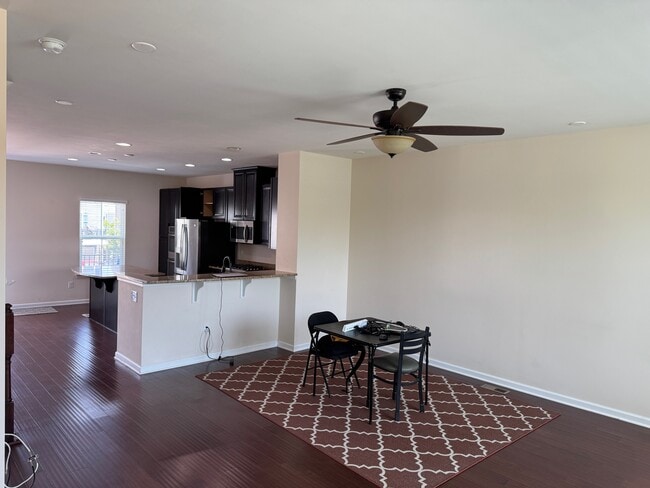 Building Photo - 5645 Freewill Ln