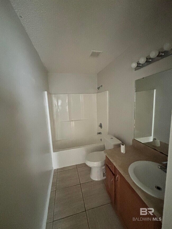 Building Photo - 21711 Bartlett Ln