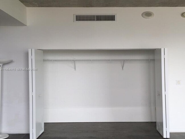 Building Photo - 133 NE 2nd Ave