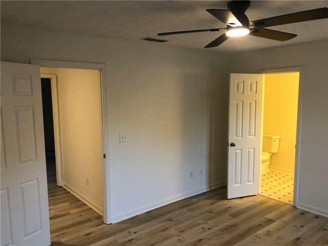 Building Photo - 4434 Logan Way