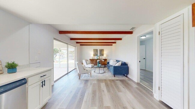Building Photo - 10 Coral Reef Ct S