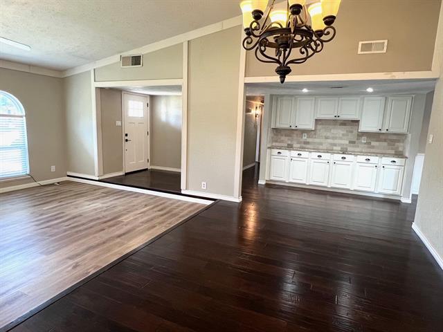 Building Photo - 1208 Crestwood Ct
