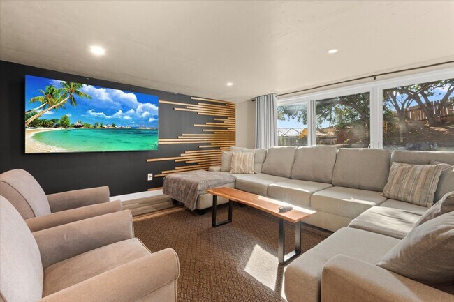 Building Photo - 1540 Souvenir Dr