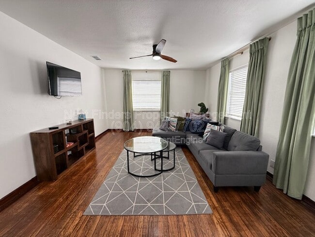 Building Photo - 2811 College St