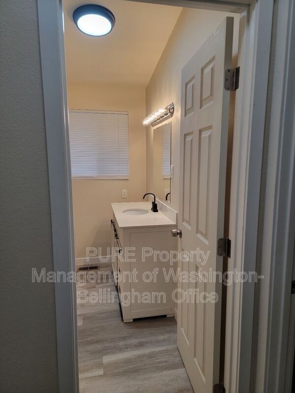 Building Photo - 3350 Cherrywood Ave