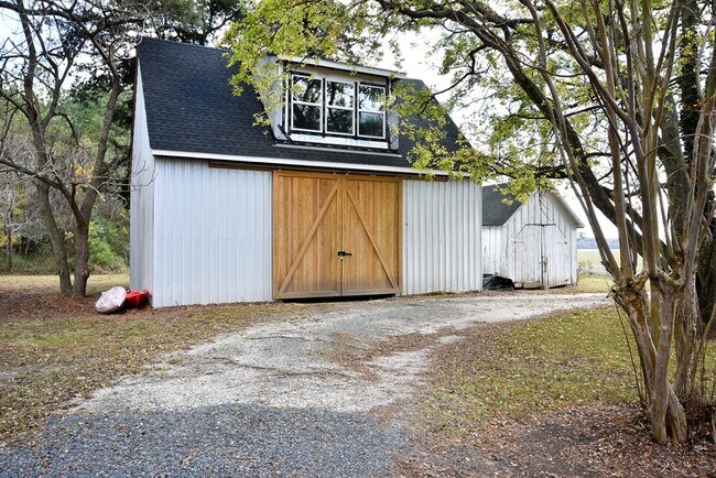 Building Photo - 23409 Seaside Rd