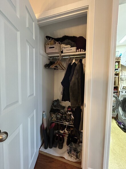 Building Photo - 6 Beals Cove Rd