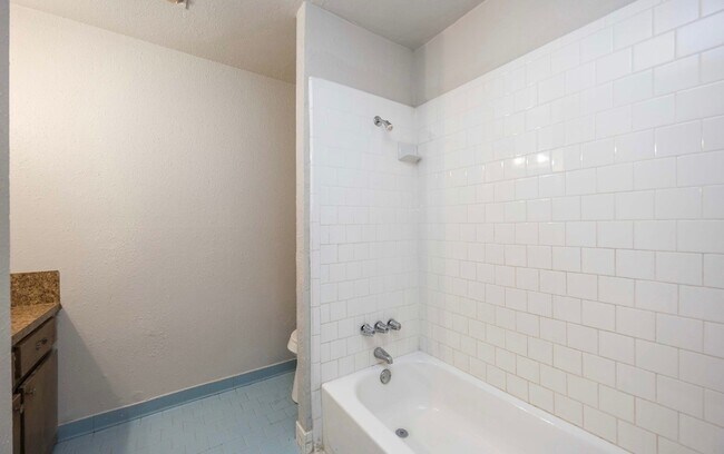Building Photo - 6134 Balbo St