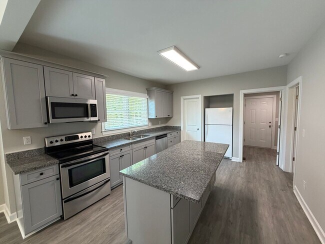 Building Photo - Remodeled House With So Much To Offer