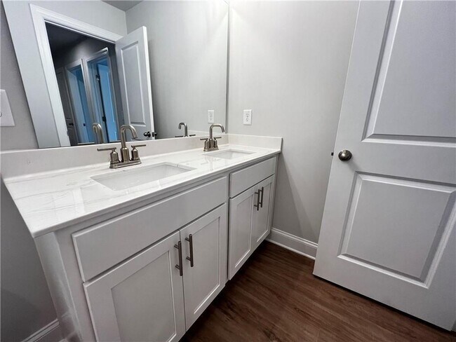 Building Photo - 713 Stickley Oak Way