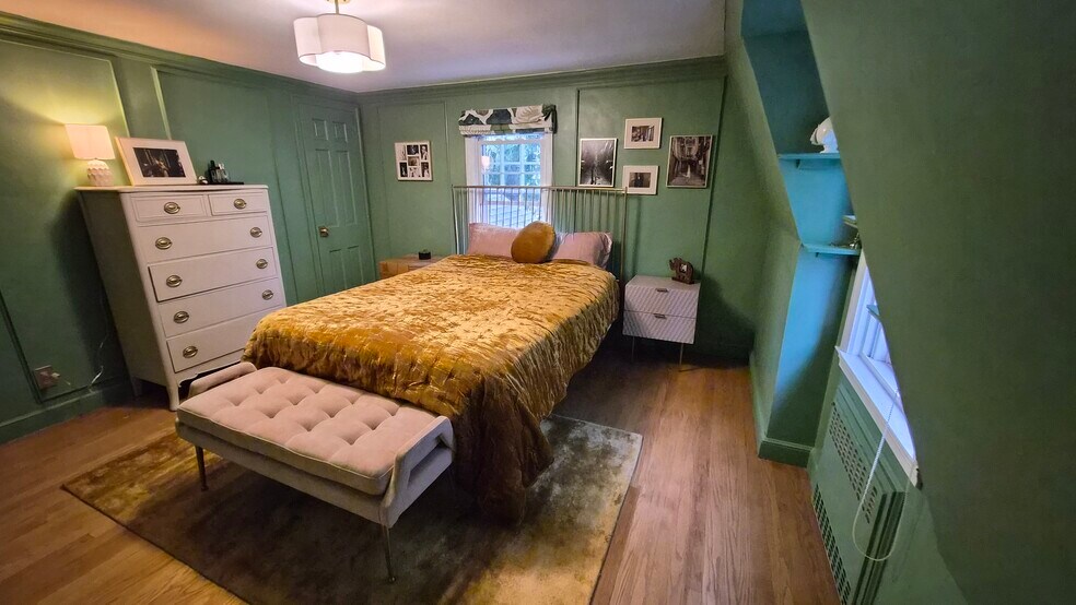 Bedroom One - Second Floor (14' x 13') - 557 Park Rd