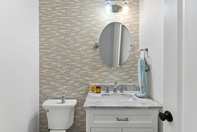 Building Photo - 828 Keith Rd