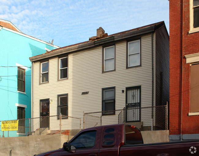 Building Photo - 1012-1014 York St