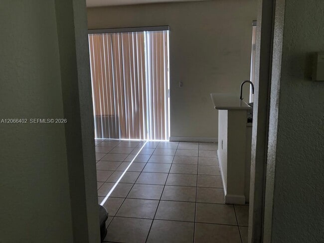 Building Photo - 5598 NW 113th Ave