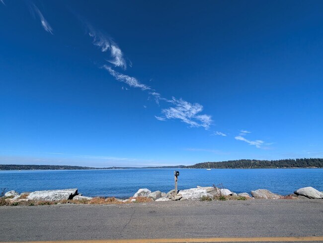 Building Photo - A Luxury Beachfront Lodge Awaits! For Rent...
