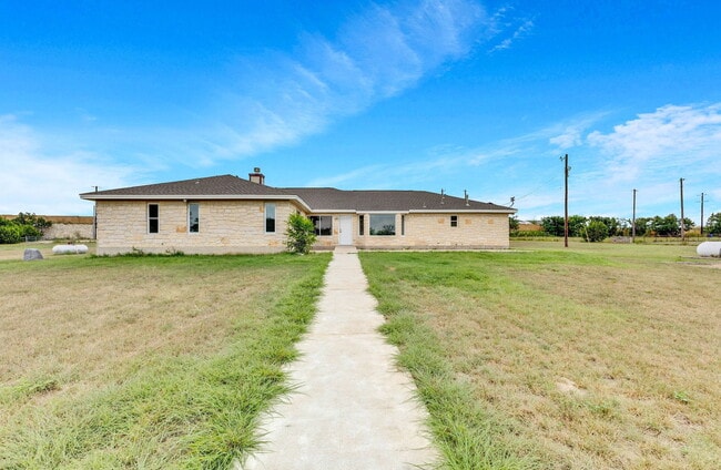 Building Photo - 451 Co Rd 276