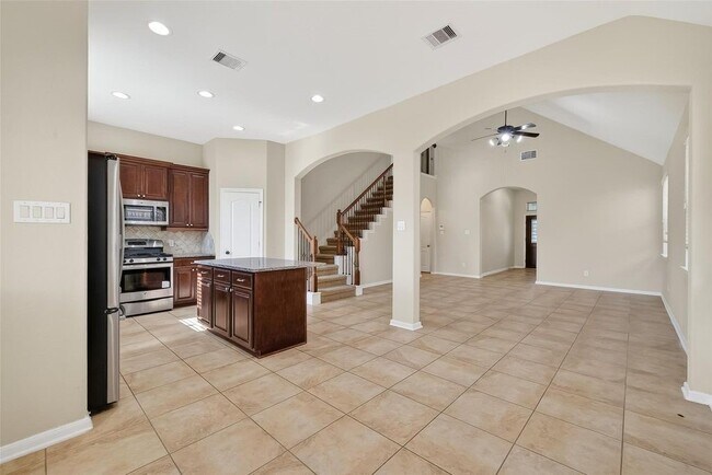 Building Photo - 19327 N Cottonwood Green Ln