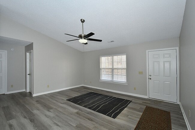 Building Photo - 116 Milbros Ln