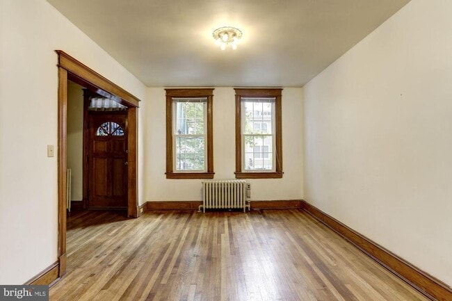 Building Photo - 1015 Quebec Place NW