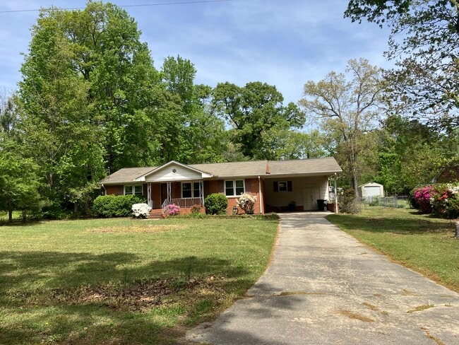 Building Photo - 3608 Red Bud St