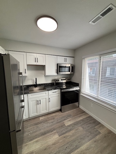 Building Photo - 2734 Center St